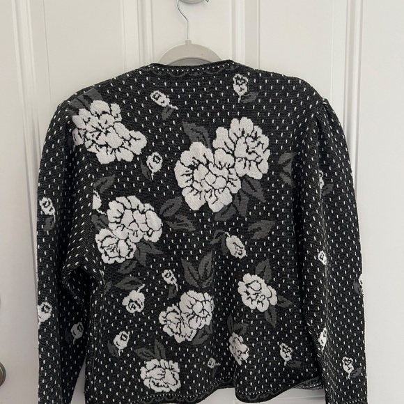 Vintage European Sweater - Picture 4 of 4